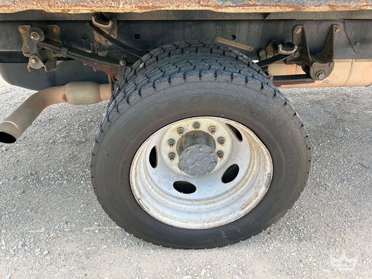 2020-ford-f550-image-33