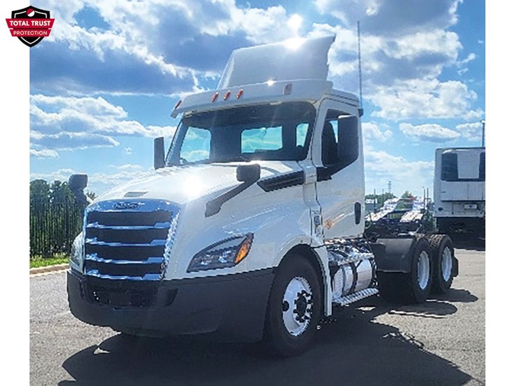 2019-freightliner-cascadia-126-image-1