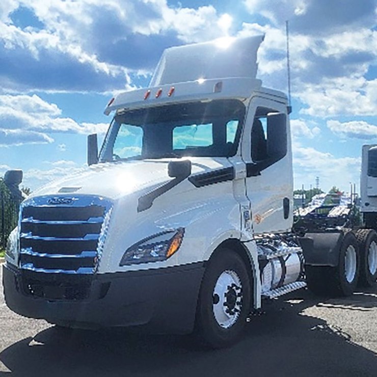2019 FREIGHTLINER CASCADIA 126