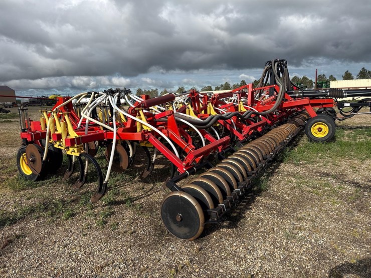 2006-bourgault-8710-air-seeder-image-24