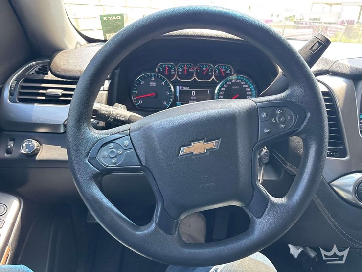 2019-chevrolet-tahoe-image-8
