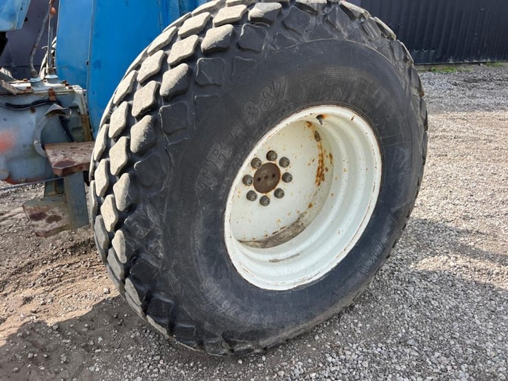 ford-7610-image-16