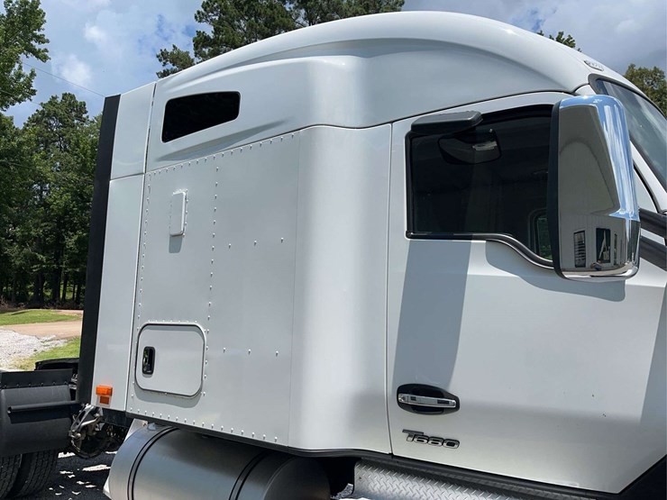 2022-kenworth-t680-image-7