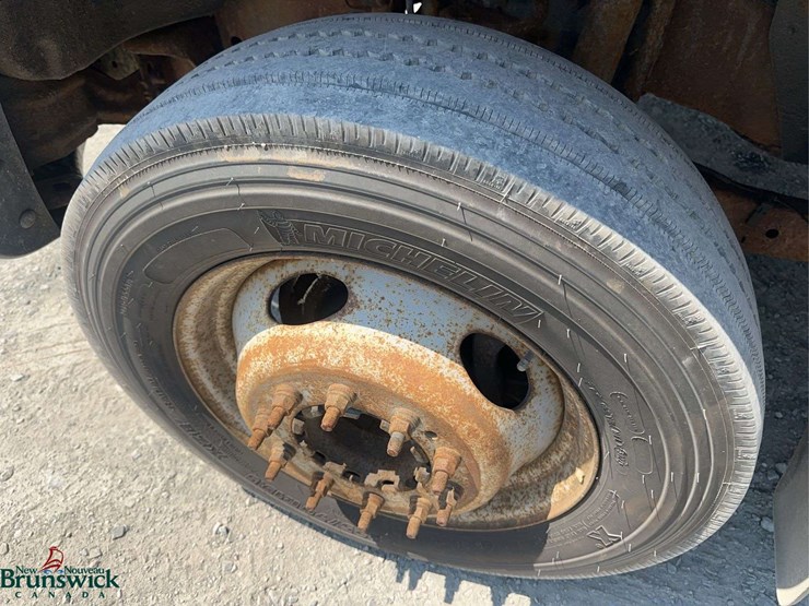 2012-ford-f550-xl-image-9