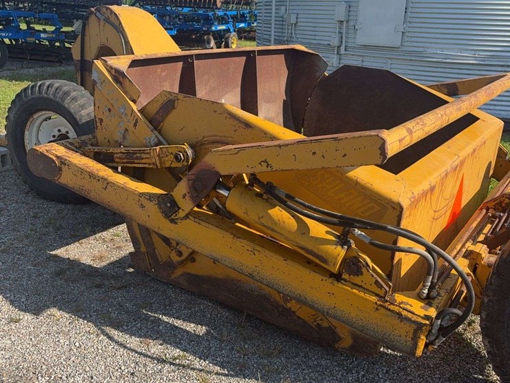 ashland-6-yard-dirt-scraper,-model-600d,-pull-type,-2-hyd-remotes,-s/n--15217-image-9