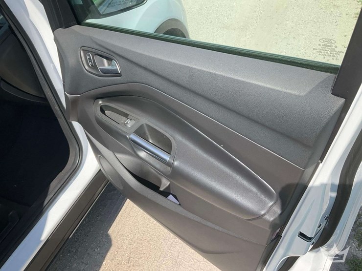 2017-ford-escape-image-29