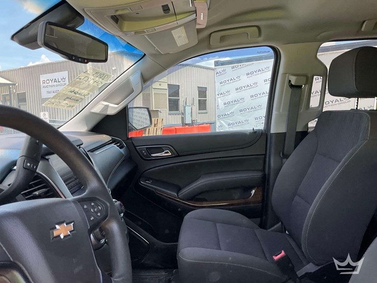2019-chevrolet-tahoe-image-15