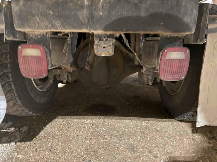 1991-peterbilt-grain-truck-image-3