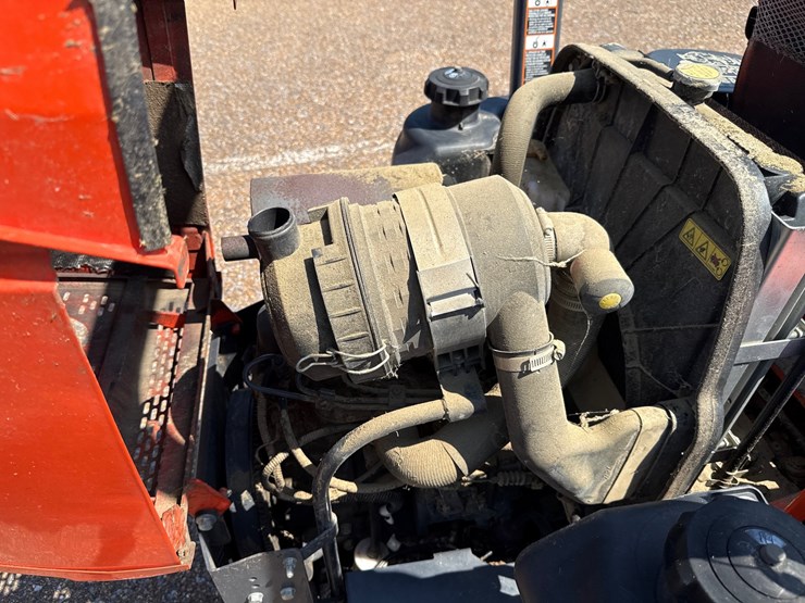 kubota-zd326s-image-12