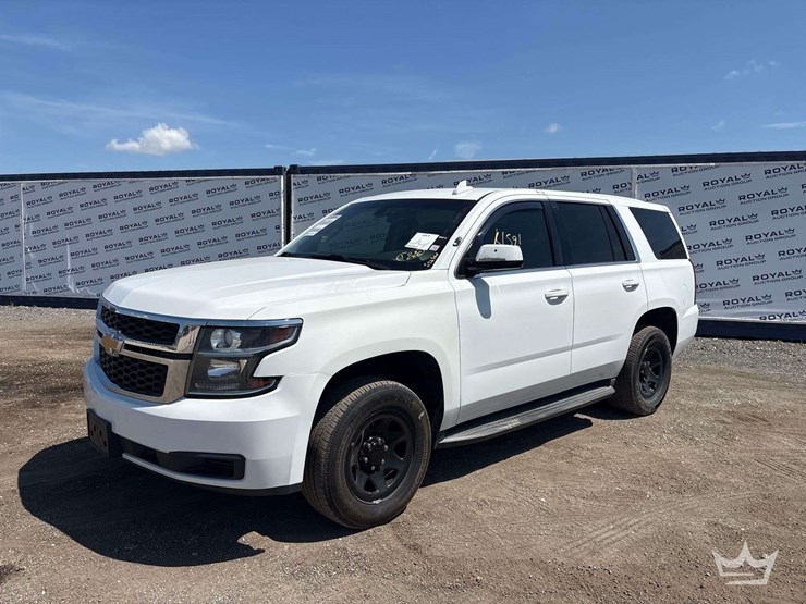 2018-chevrolet-tahoe-image-1