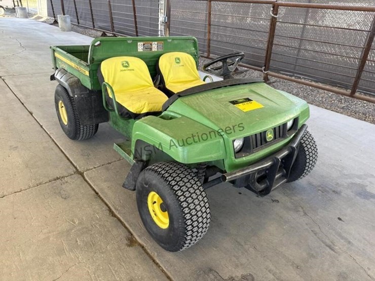 john-deere-gator-image-2