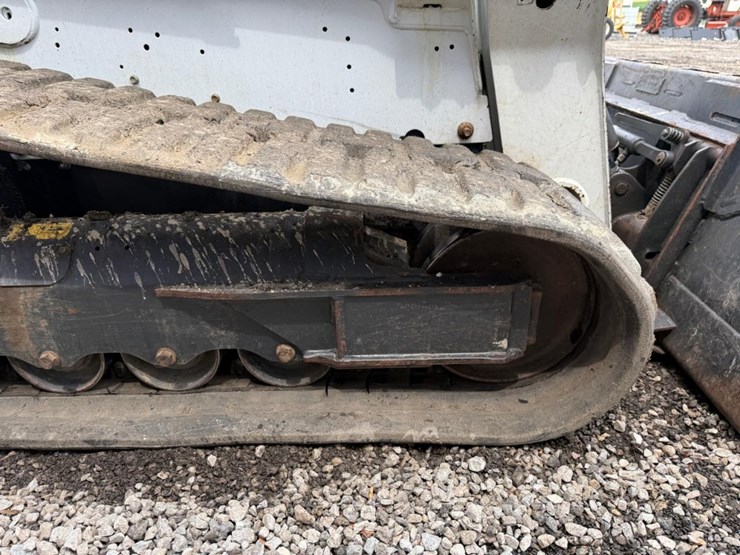 2017-bobcat-t770-image-14