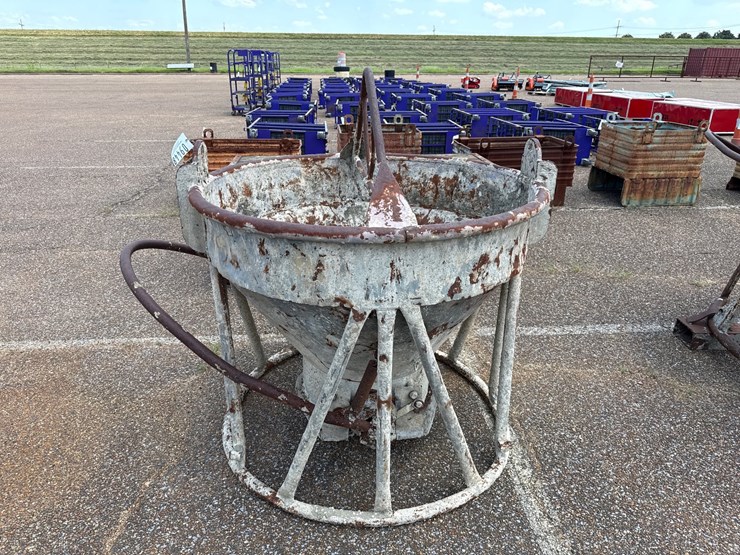 #9448-•-concrete-dump-(small)-image-2