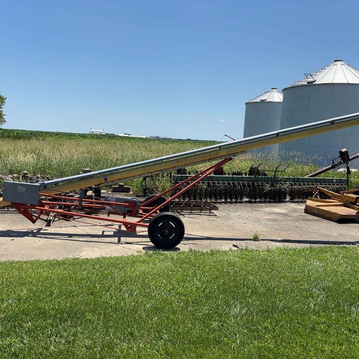 Westfield Electric 6' 31' Grain Auger with Motor and Wheeled Carriage