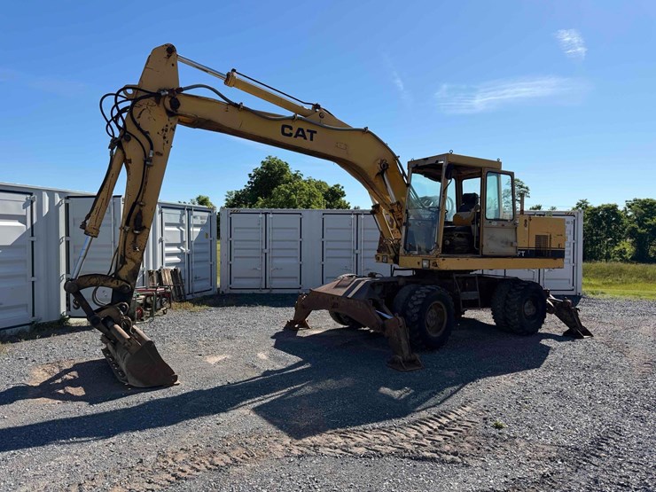 caterpillar-214b-ft-image-1