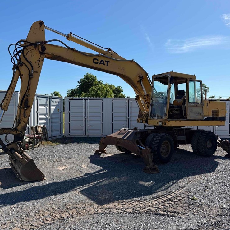 CATERPILLAR 214B FT