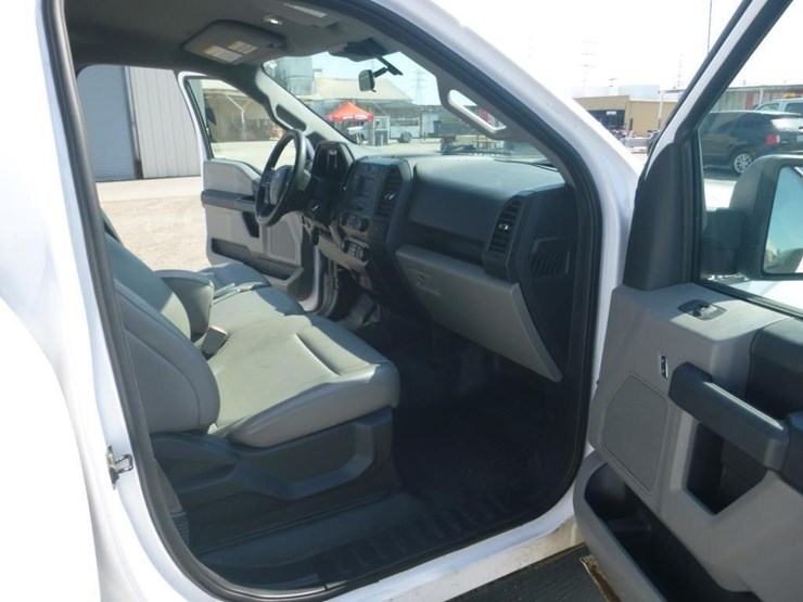 2020-ford-f150-image-6