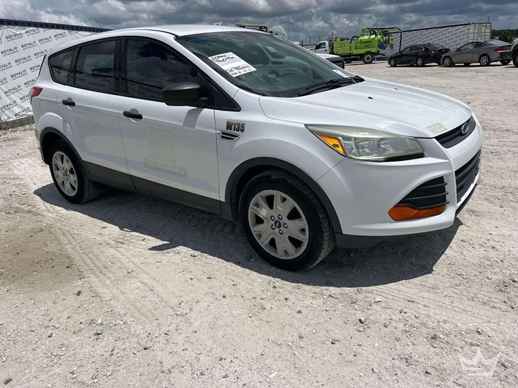 2016-ford-escape-image-2