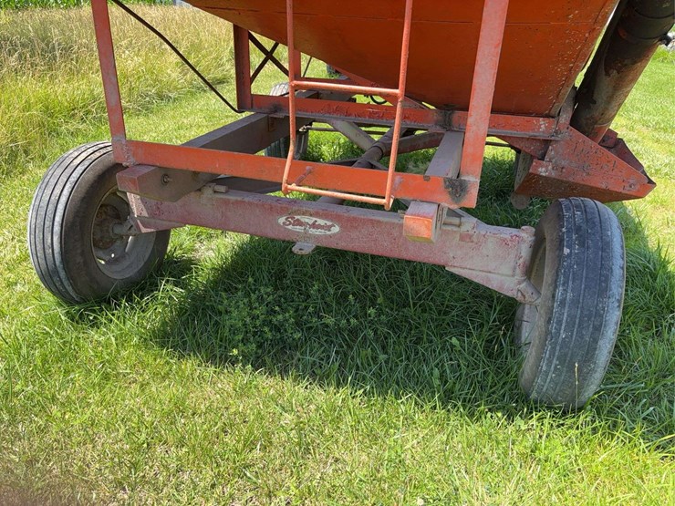 stanhoist-grain-gravity-wagon-with-side-auger-image-3