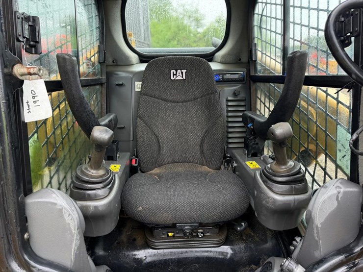 2017-caterpillar-249d-image-20