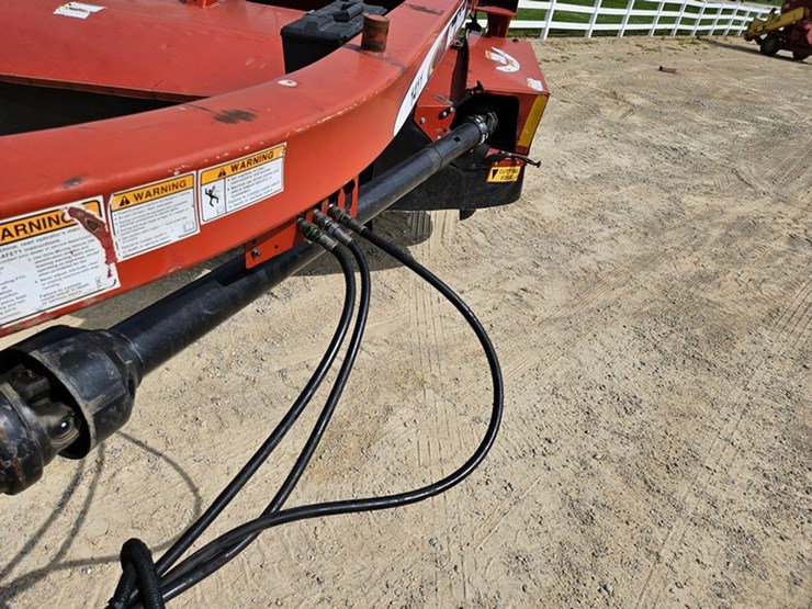 new-holland-1411-image-11
