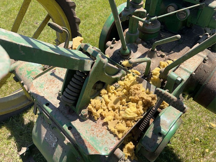 john-deere-b-image-35