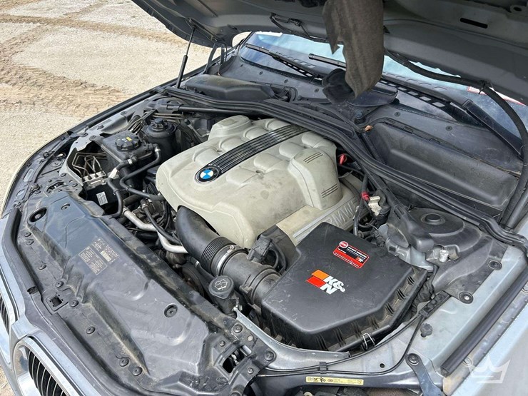 2005-bmw-545i-sedan-image-8