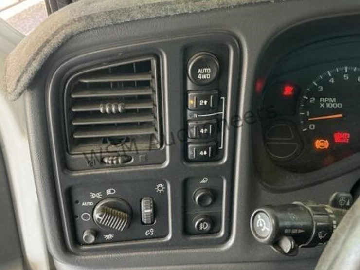 2003-chevrolet-avalanche-p/u-image-22