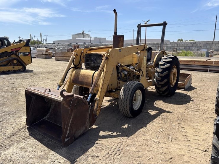 ford-tractor-image-1