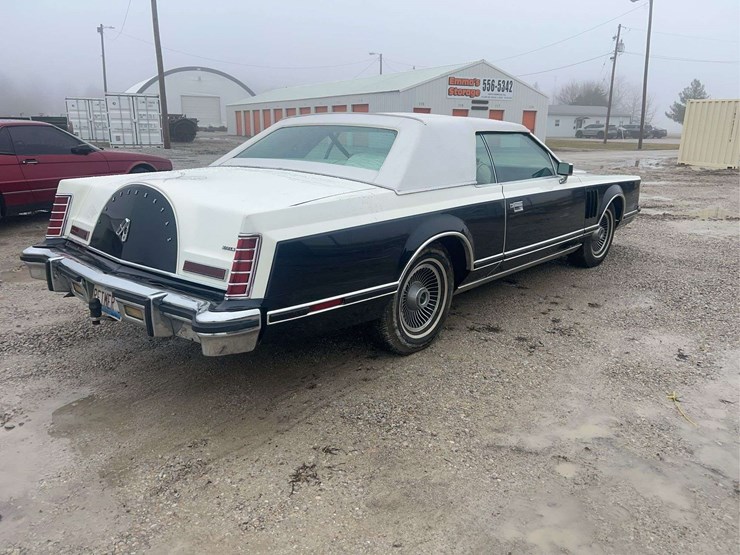 1979-lincoln-continental-mark-v-image-5