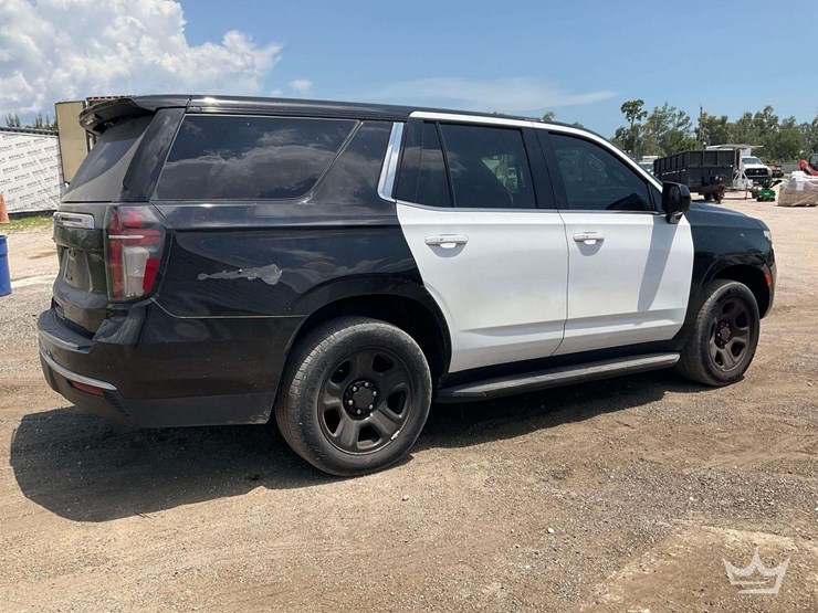 2021-chevrolet-tahoe-image-3