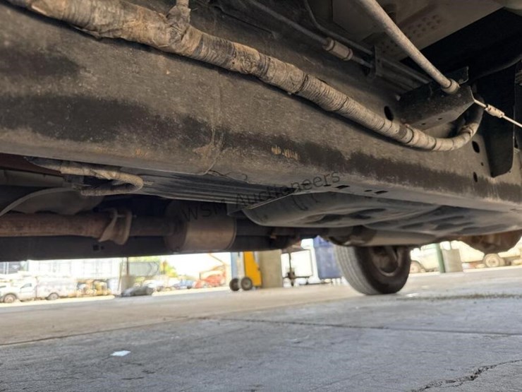 2014-ford-f150-image-25