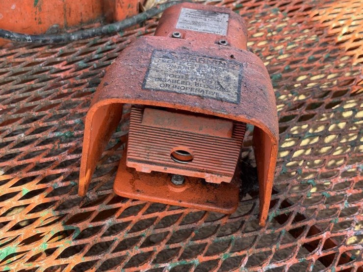 2003-jlg-600aj-image-15