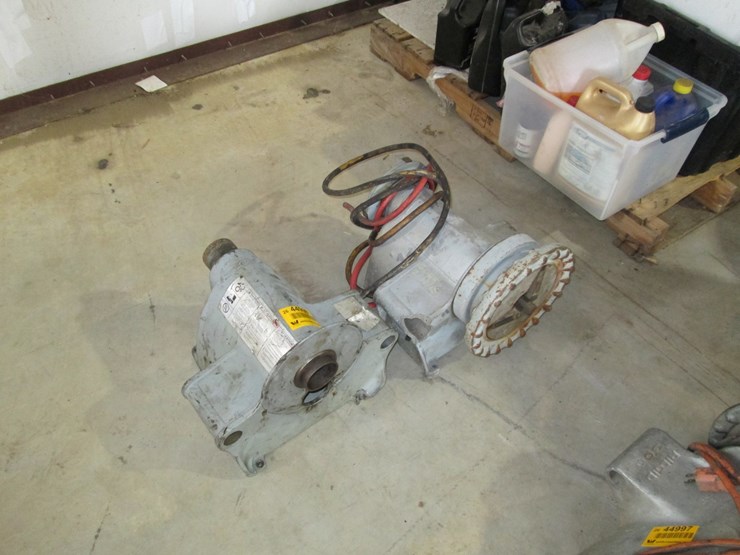#44998-•-lot-of-(2)-pipe-threader-inv#44998-image-2