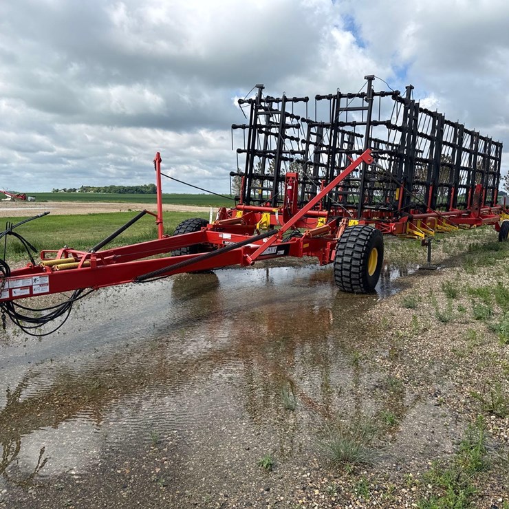 2013 BOURGAULT 7200