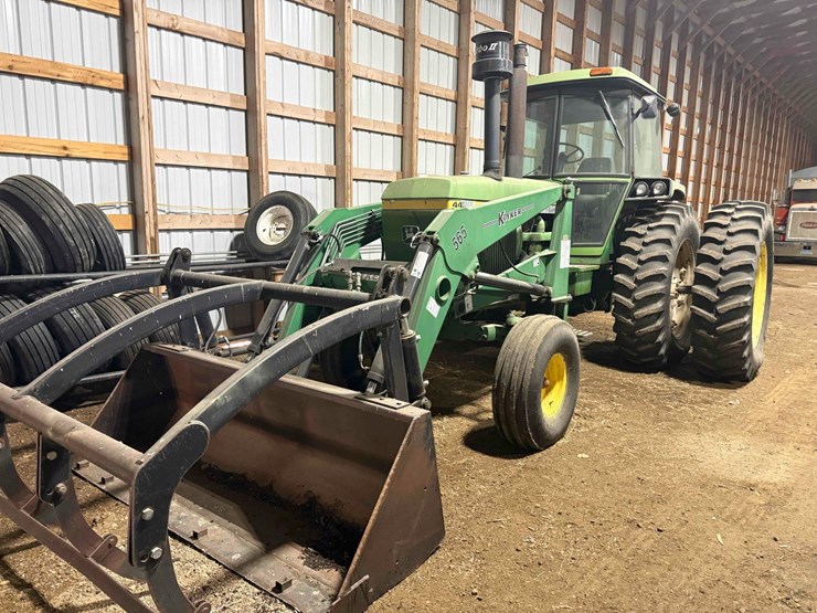 john-deere-4440-image-1