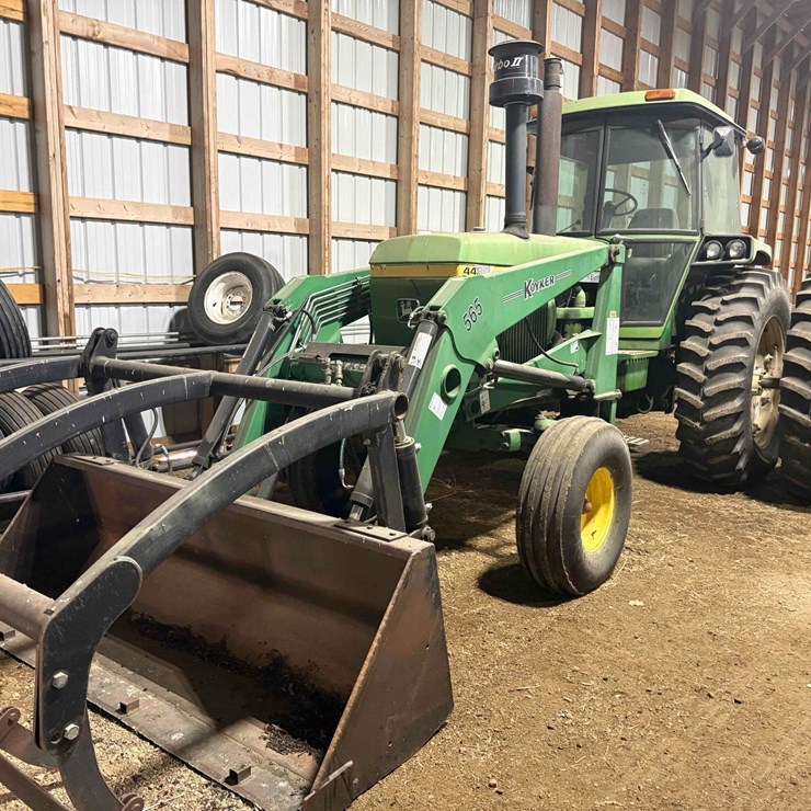 JOHN DEERE 4440