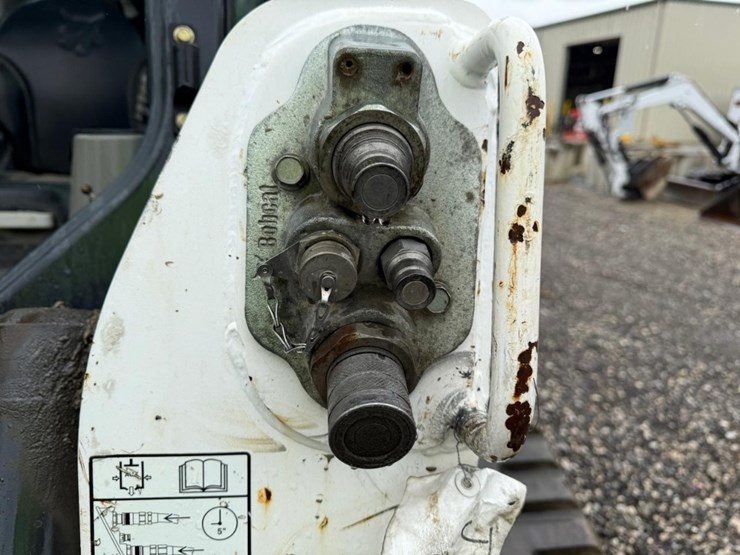 2015-bobcat-t650-image-11
