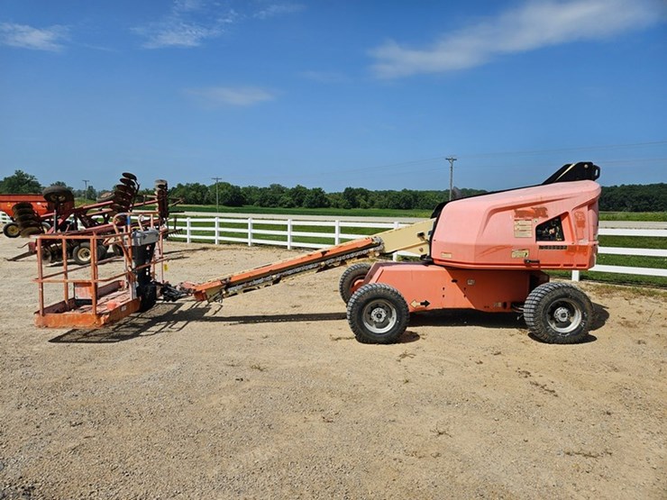 2015-jlg-400s-image-2