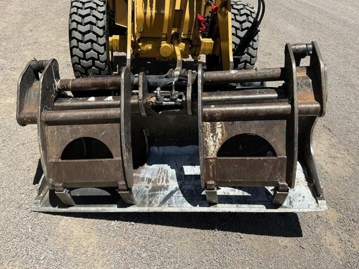 caterpillar-903c-image-12