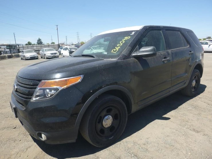 2013-ford-explorer-image-1