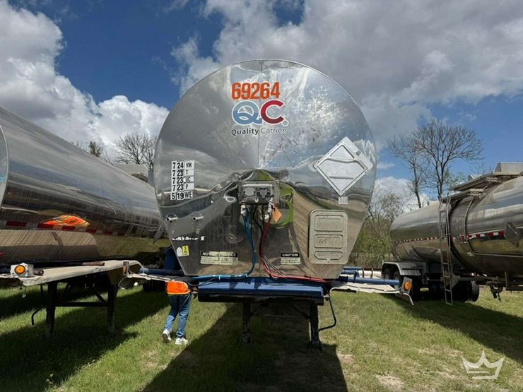 1987-sunshine-stainless-inc.-6,900-gallon-t/a-chemical-tanker-trailer-image-3