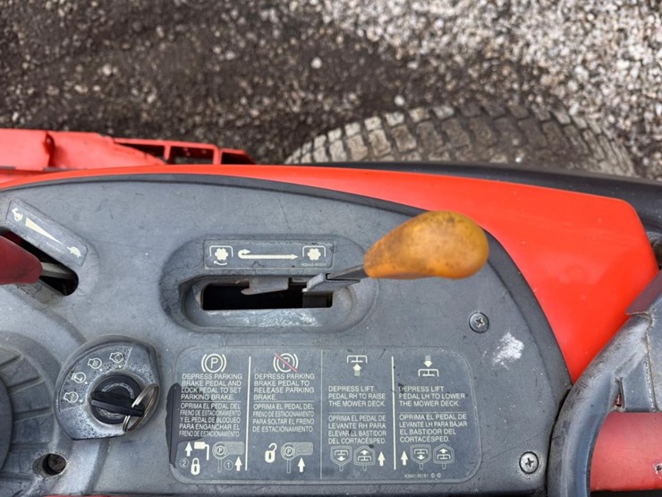 2019-kubota-zd1211-image-19