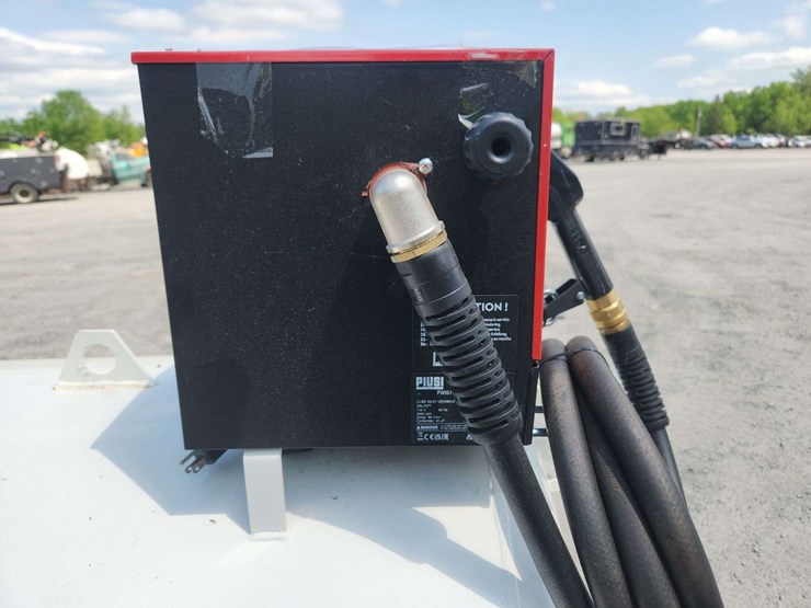 am-tank-fuel-tank-with-pump/nozzle-(490-gallon/1800-litre)-image-6