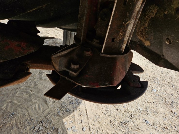 new-holland-1411-image-16