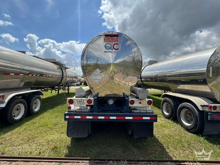 1987-sunshine-stainless-inc.-6,900-gallon-t/a-chemical-tanker-trailer-image-2