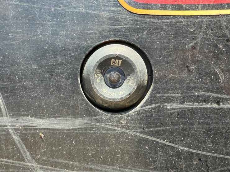 2019-caterpillar-239d3-image-15