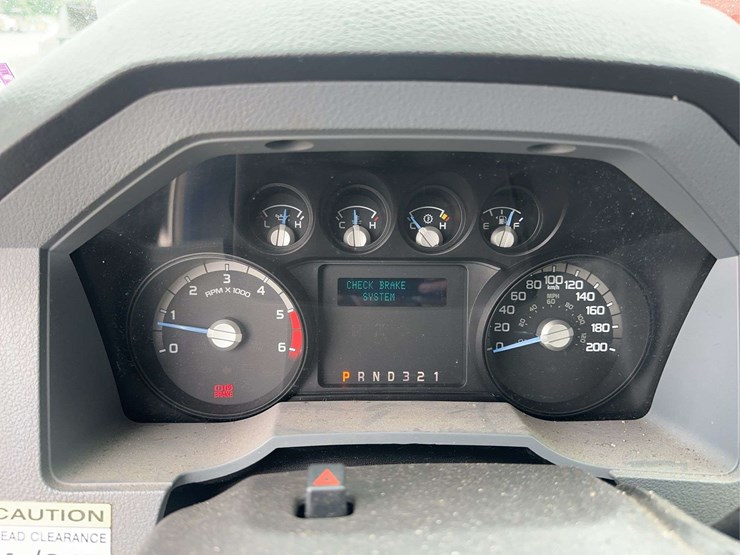 2013-ford-f550-xl-image-27