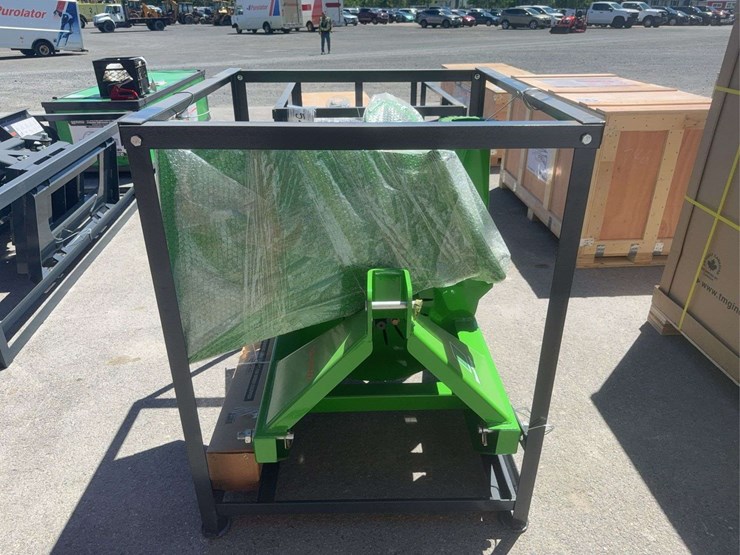 4"-pto-tractor-wood-chipper-image-2