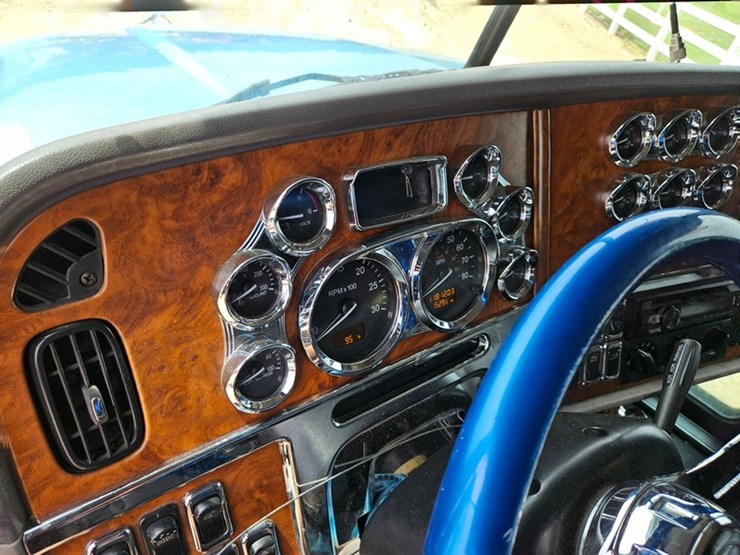 2006-peterbilt-386-image-52